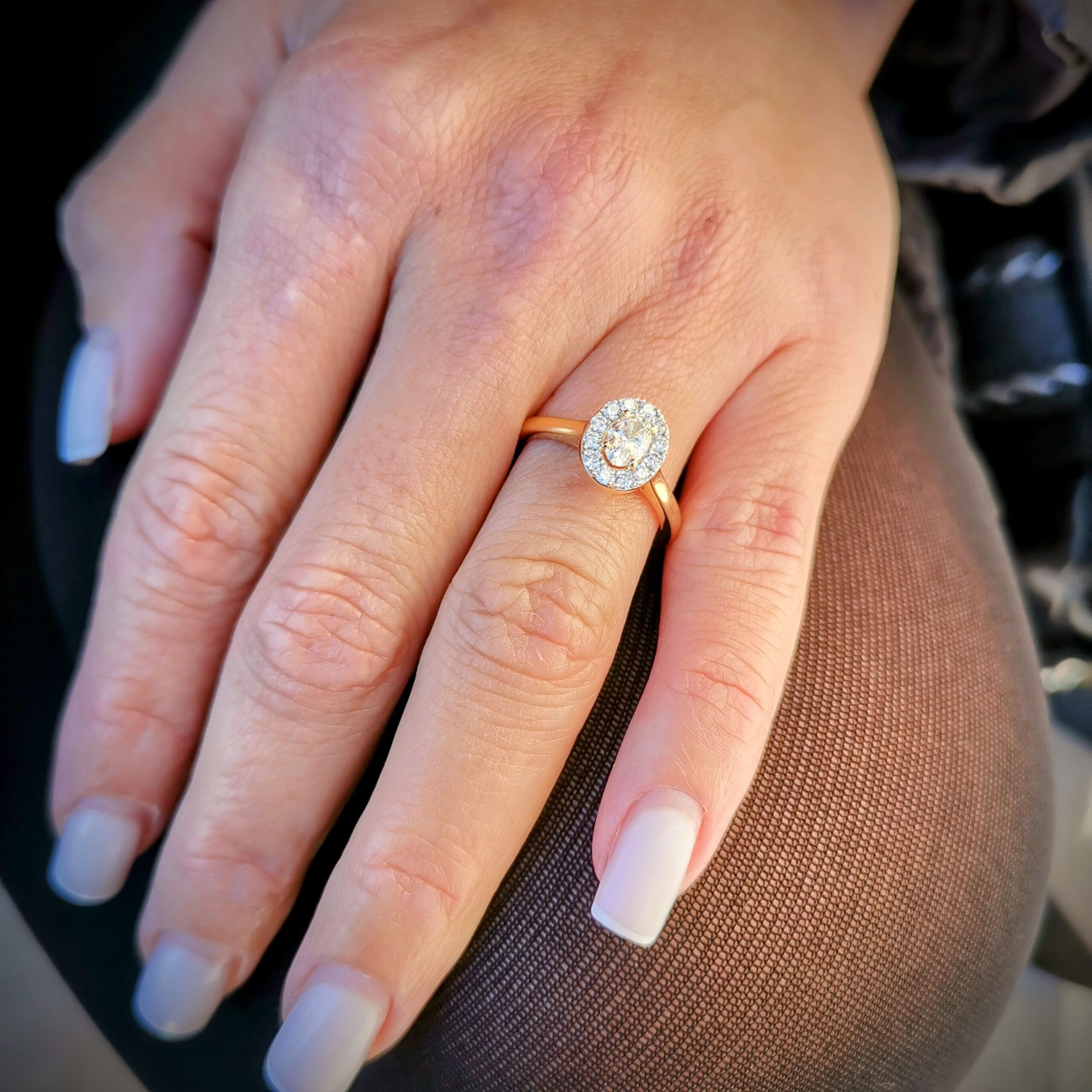 INEL AUR 18K DIAMANT OVAL GIA ADAM EVE DIAMONDS
