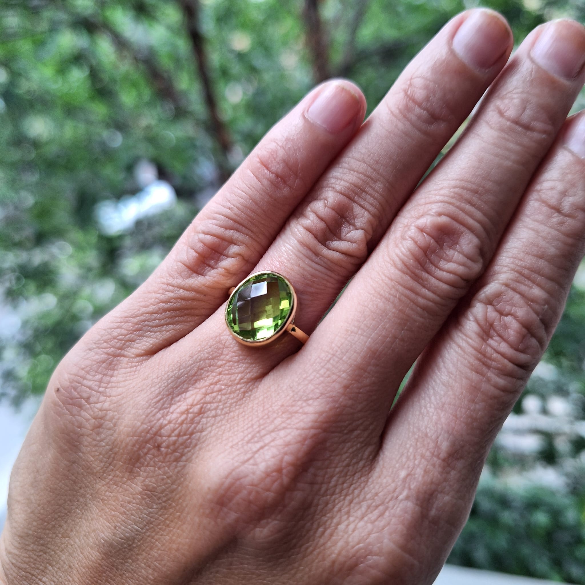 aed inel peridot aur galben